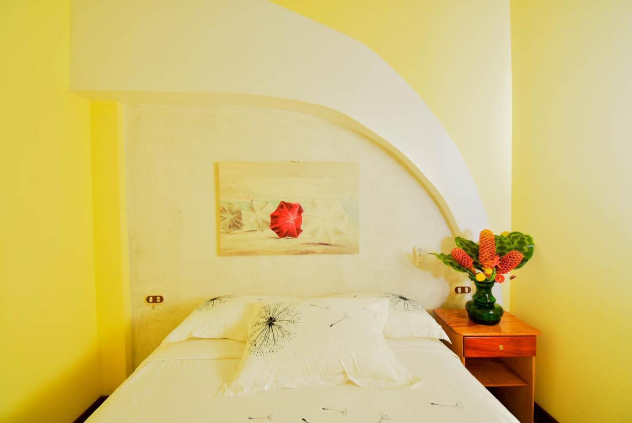 |Hotel Riviera Sabalito Buitenkant foto